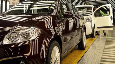 Zirve yine değişmedi! İşte Türkiye'de en çok satılan otomobiller