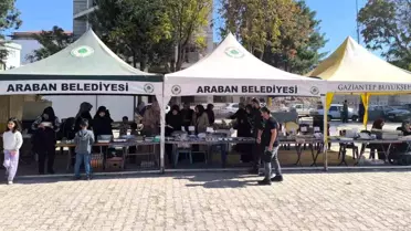 Gaziantep'te Gazze Yararına Hayır Çarşısı Açıldı