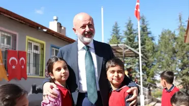 Başkan Çolakbayrakdar, Mahzemin Mahallesi'nde Çocuklarla Bir Araya Geldi