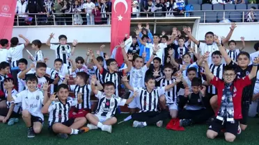 Beşiktaş U17 Takımı Tunceli'de 'Can Cana Tunceli' Etkinliklerine Katıldı