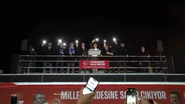 Özgür Özel Sarıyer'de Miting Düzenledi