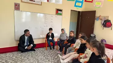 Çukurca İlçe Milli Eğitim Müdürü Köy Okullarını Ziyaret Etti