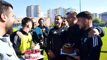 Emre Çobanoğlu'na Sürpriz Doğum Günü
