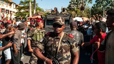 Madagaskar'da Askeri Yönetim Geldi