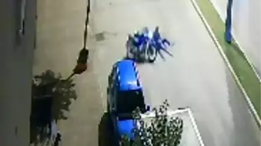 Motosiklet Devrildi, Sürücü Uzaklaştı