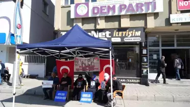 Muş'ta Evlat Nöbeti Devam Ediyor