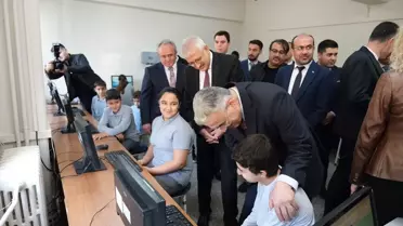 Orhaneli'de Bilgisayar Laboratuvarı Açıldı