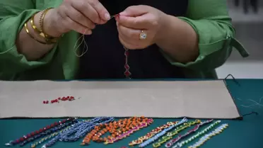 Engelsiz Anneler Projesi ile Takı Tasarım Kursu