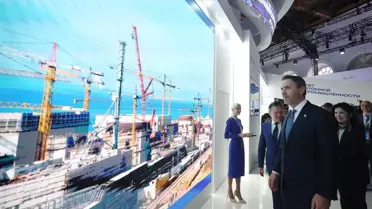 Bakan Bayraktar'a Nükleer İş Birliği Nişanı