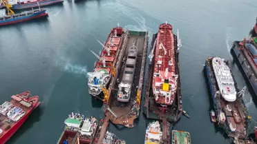 Tuzla'da Tersanede Patlama: 1 İşçi Hayatını Kaybetti