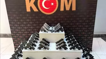 Uşak'ta 55 Ruhsatsız Tabanca Ele Geçirildi