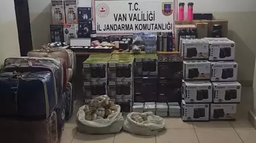 Van'da Gümrük Kaçağı Malzemeler Ele Geçirildi