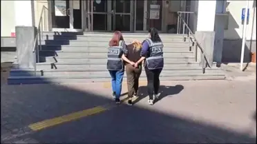 Hırsızlıkla Aranan Kadın Yakalandı