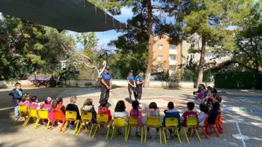 Polis, Minik Öğrencilere Mesleği Tanıttı