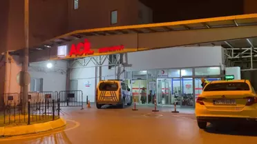 Barışma bahanesiyle gelip sevgilisini boğazından bıçakladı