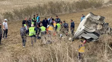 Çorlu'da Çöp Kamyonu Devrildi, 3 Yaralı