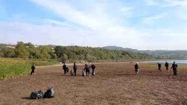 Kartepe'de Eşme Sahili'nde Temizlik Çalışması Gerçekleştirildi