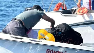 Ölüdeniz'de Paraşütçü Denize Düştü