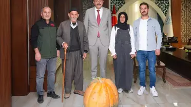 Hakkari'de 50,5 kg Bal Kabağı Rekoru