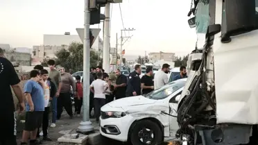 Kızıltepe'de Tır ve Otomobil Çarpıştı