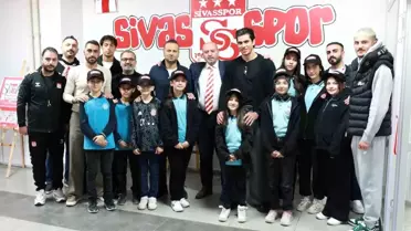Sivasspor'dan Öğrencilere Destek