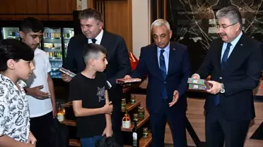Vali Yılmaz, Yetim Çocuklarla Buluştu