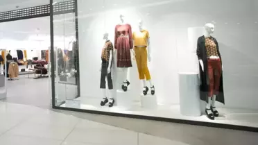 Türkiye'de de faaliyet gösteren giyim devinden şok açıklama: Bilgiler çalındı