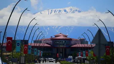 Rojin Kabaiş'in Vefatı Üzerine YYÜ'den Açıklama