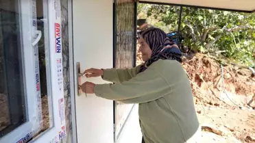 Alanya Belediyesi'nden İhtiyaç Sahibi Aileye Konteyner Ev