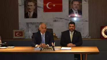 Bakan Ersoy Sanat Sergilerini Gezdi
