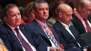 Özgür Özel Amsterdam'da PES Kongresi'nde