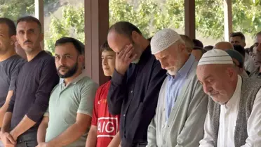 İskenderun'da İki Arkadaşın Cenazesi Defnedildi