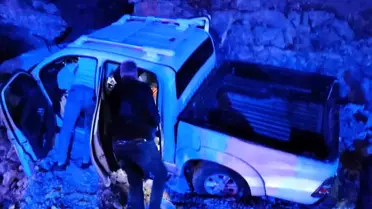 Mardin'de Pikap Devrildi, Sürücü Yaralandı