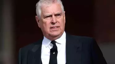 Prens Andrew, taciz iddialarının ardından kraliyet unvanlarından vazgeçti