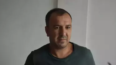 Ayı Saldırısından Kıyafetlerle Kurtuldu