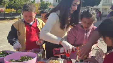 Öğrencilerden Turşu Etkinliği