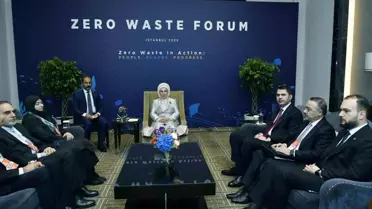 Emine Erdoğan, Sıfır Atık Forumu'nda Görüşmeler Yaptı