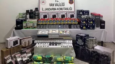 Başkale'de 1 Milyon Liralık Kaçak Gözlük Ele Geçirildi