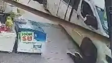 Adana'da Minibüs Kazası: 2 Yaralı