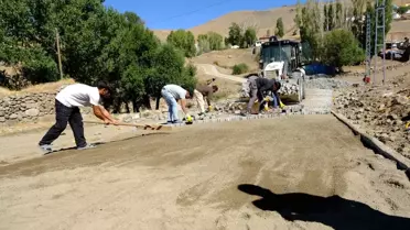 Ağrı'da Köy Yolları Tamamlandı