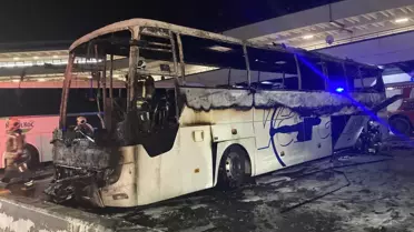 AŞTİ'nde Park Halindeki Otobüs Yandı