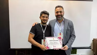 Balıkesir'de Gençler Sosyal Gece Kampında Buluştu