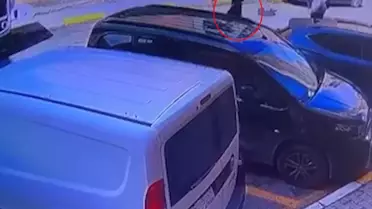 Eşinin aracına takip cihazı taktıran koca yakayı ele verdi