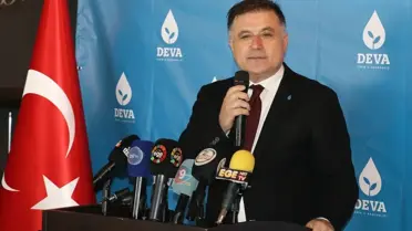 DEVA Partisi İzmir'de Basın Toplantısı Düzenledi