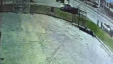 Denizli'de Ehliyetsiz Sürücü Kaza Yaptı