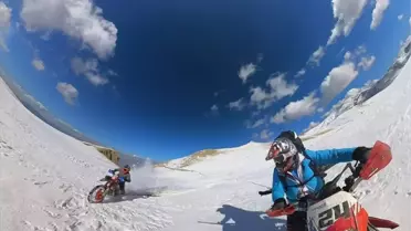 Kayak Antrenöründen Zirvede İlk Kayak