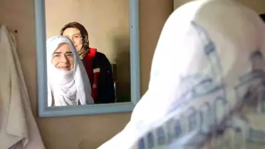 Saadet Teyze, 12 Yıl Sonra Doğup Büyüdüğü Eve Döndü