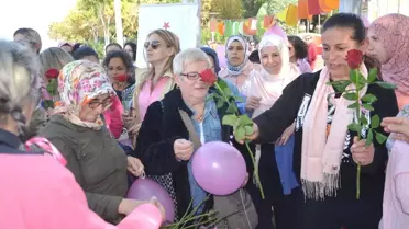 Karamürsel'de Meme Kanseri Farkındalık Yürüyüşü