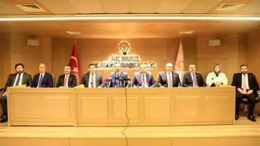Kürşad Zorlu'dan Özgür Özel'e tepki: 'Atatürk'ün milliyetçiliği Türkiye'yi şikayet etmek değil, yüceltmektir'