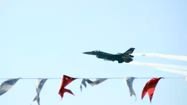 SOLOTÜRK Kayseri semalarında gösteri uçuşu yaptı